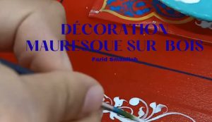 Décoration mauresque sur bois